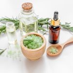 DIY天然護膚：簡單有效的自製面膜與保養品
