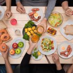 如何透過飲食日誌發現食物敏感與過敏反應